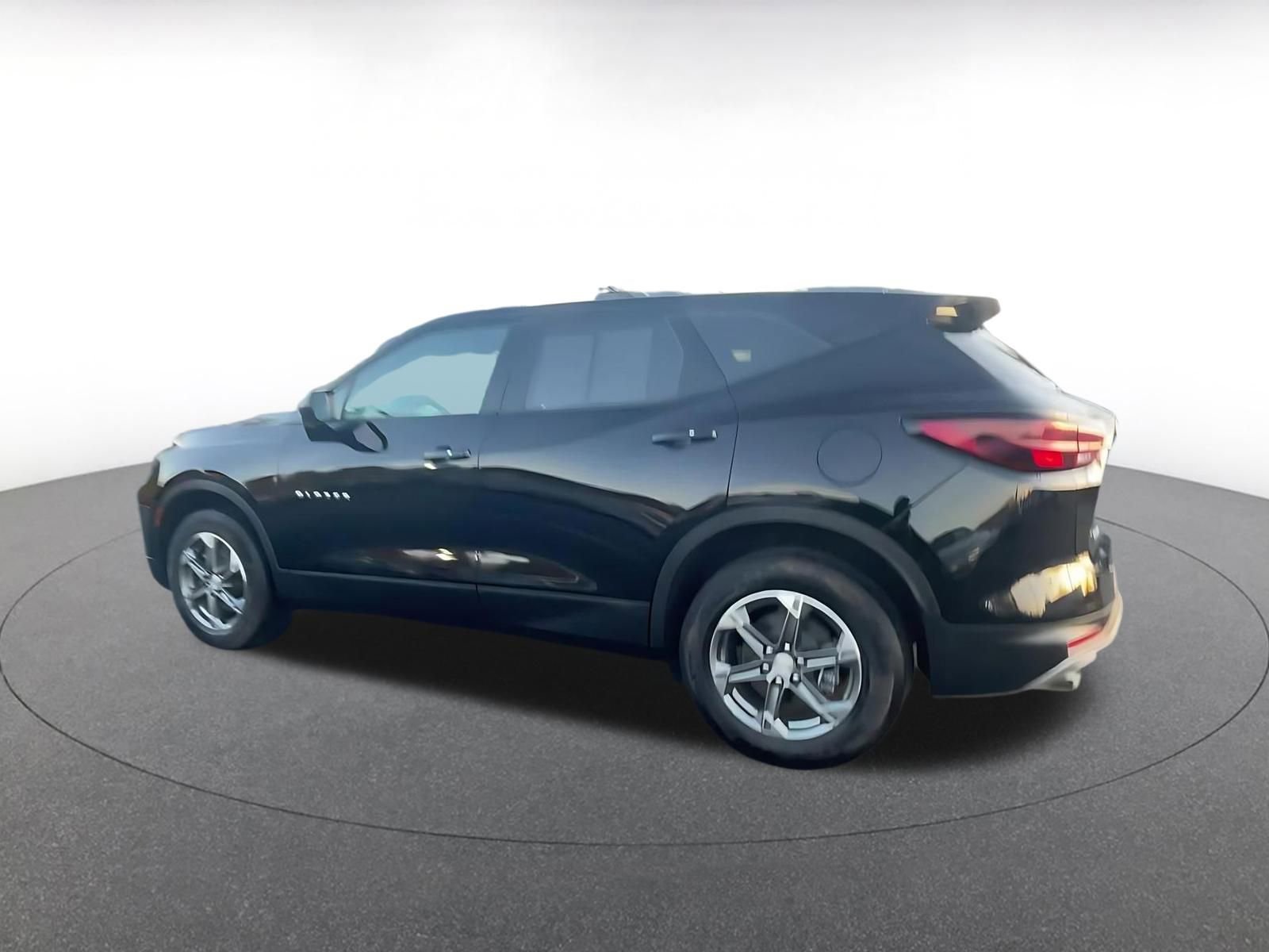 Used 2025 Chevrolet Blazer LT image 10