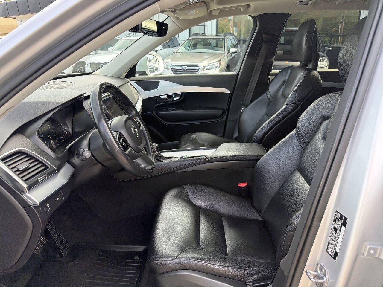 Used 2018 Volvo XC90 T5 Momentum w/ Convenience Package AWD/4WD image 37