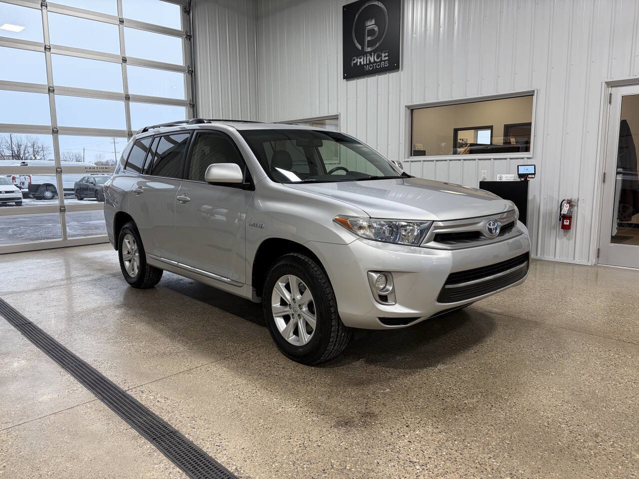 Used 2013 Toyota Highlander 4WD Hybrid image 6
