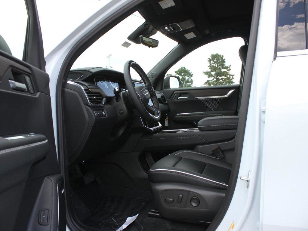 New 2026 GMC Acadia Denali w/ Super Cruise Package image 9