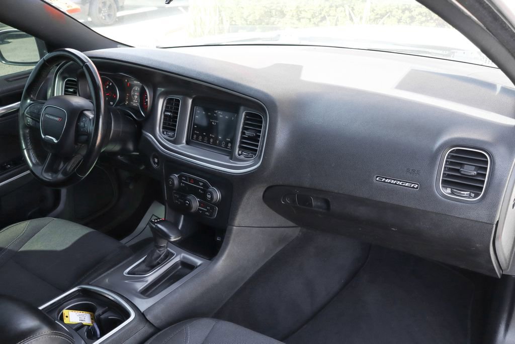 Used 2019 Dodge Charger SXT image 33