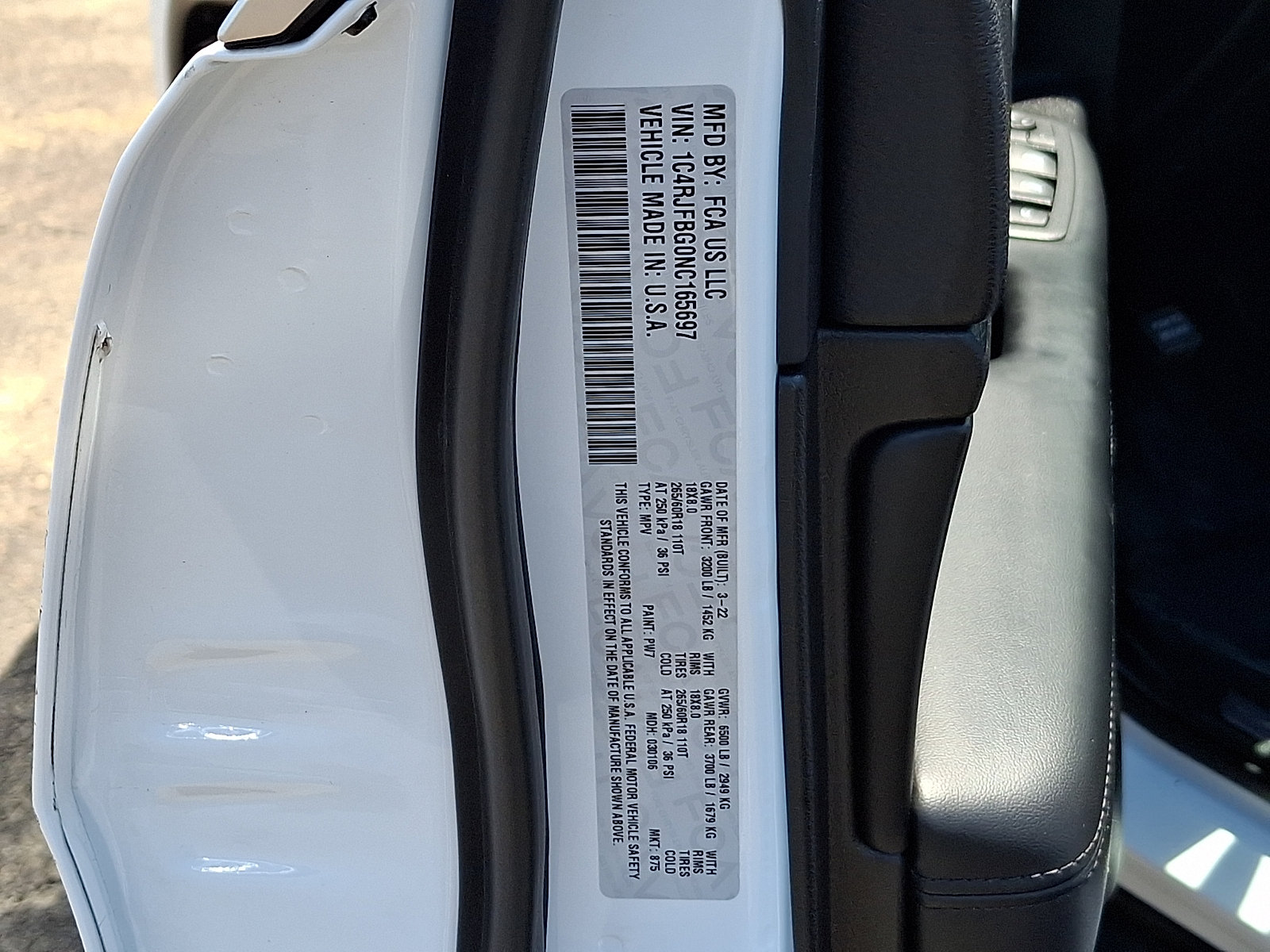 Used 2022 Jeep Grand Cherokee Limited AWD/4WD image 25