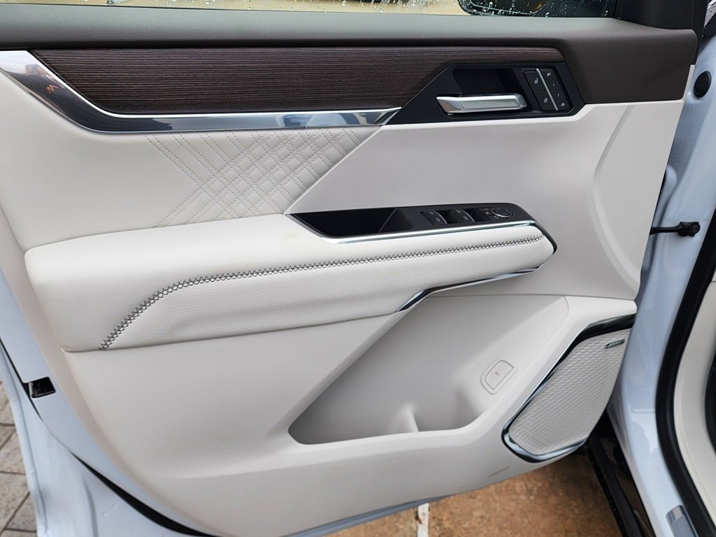 New 2026 GMC Acadia Denali image 13