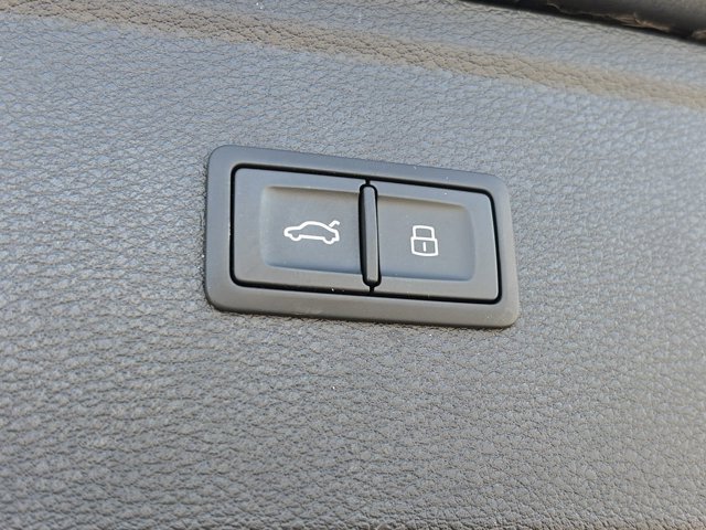 Used 2024 Audi SQ5 Premium image 8