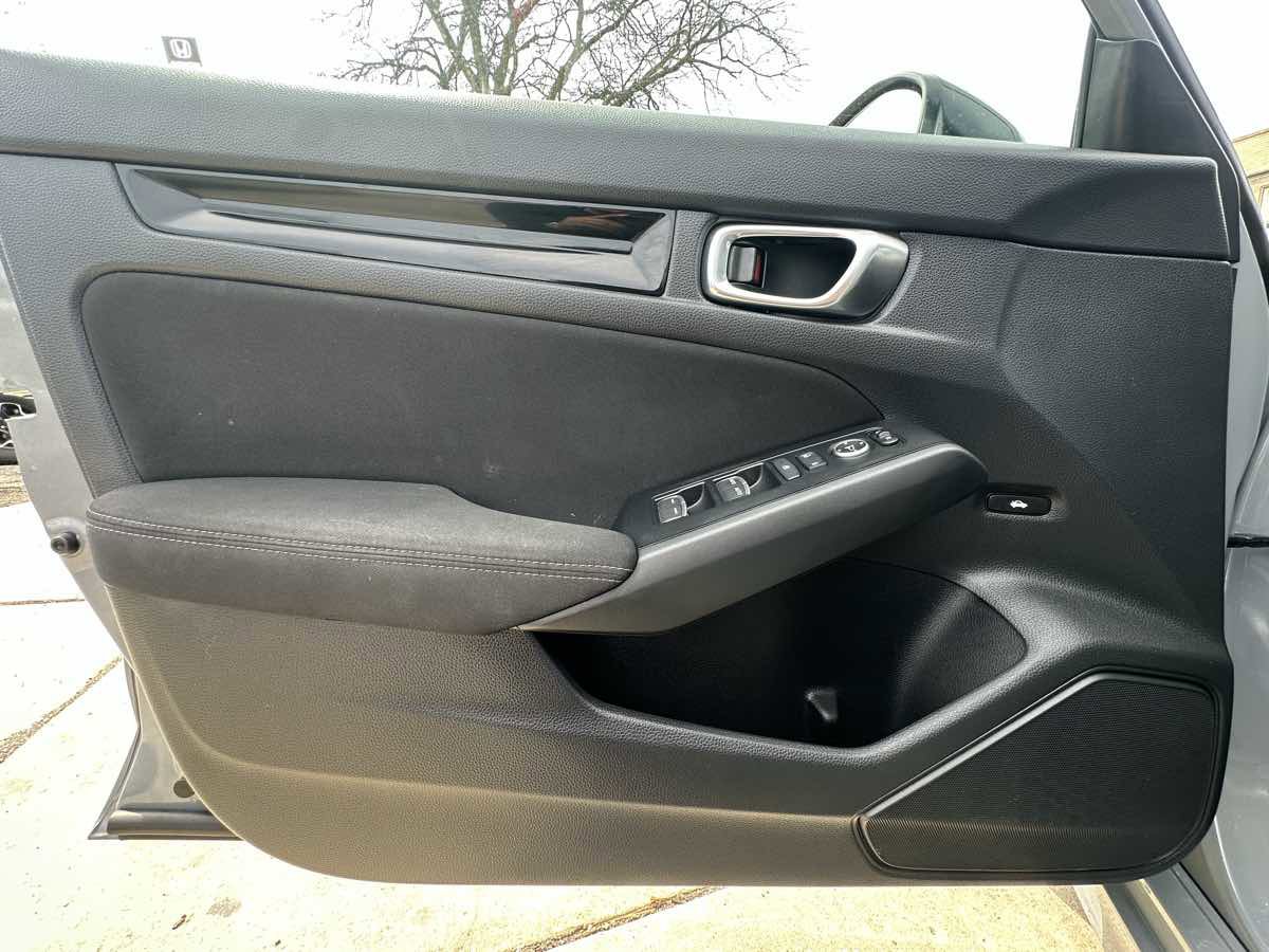 Used 2025 Honda Civic Sport image 23