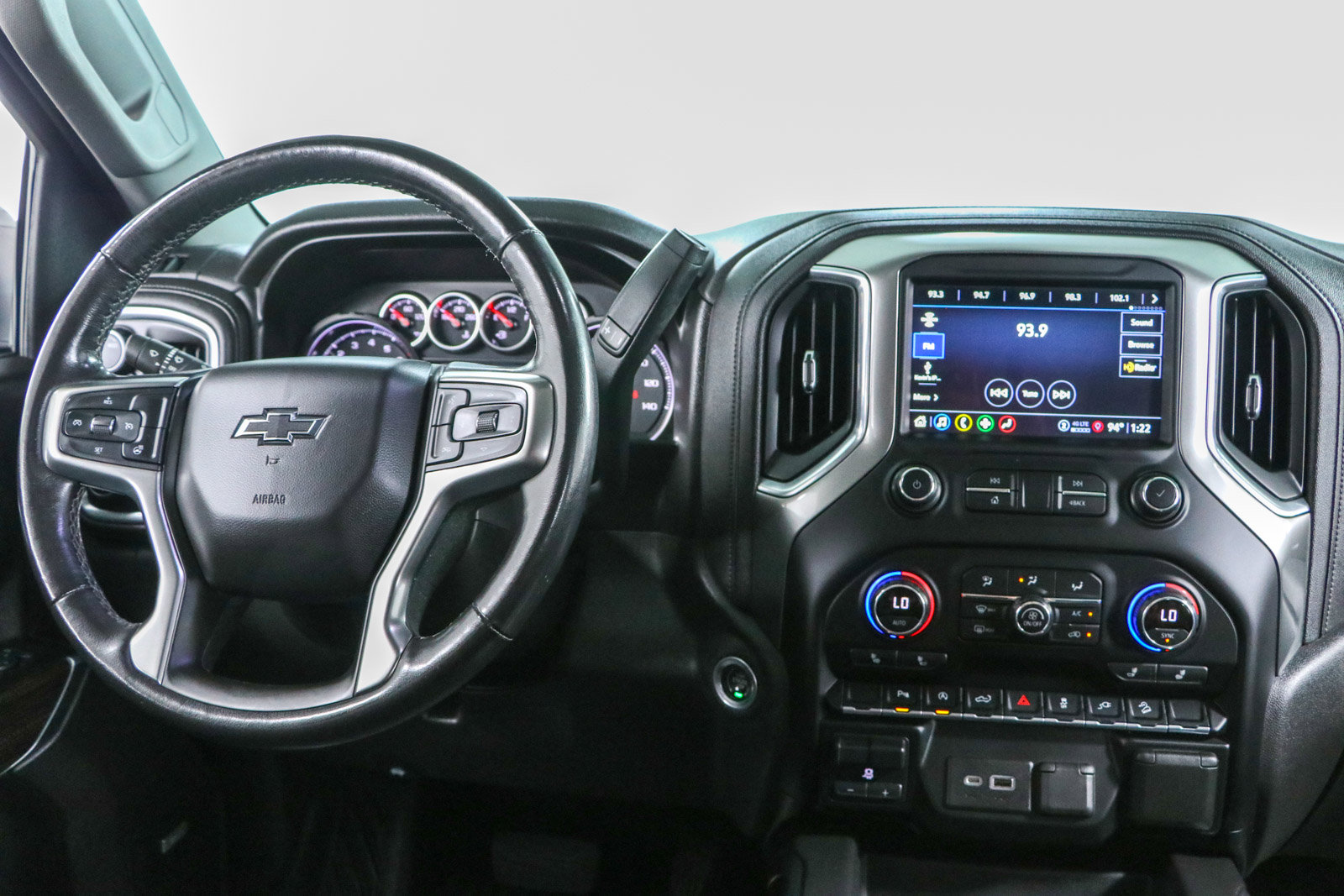 Used 2021 Chevrolet Silverado 1500 LT Trail Boss w/ Convenience Package II AWD/4WD image 18