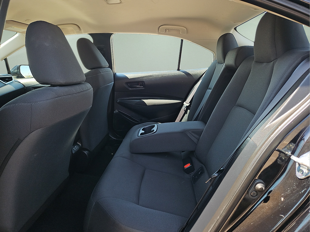 Used 2025 Toyota Corolla LE FWD image 13