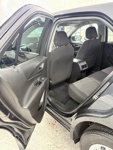 Used 2022 Chevrolet Equinox LT w/ Driver Convenience Package AWD/4WD image 18