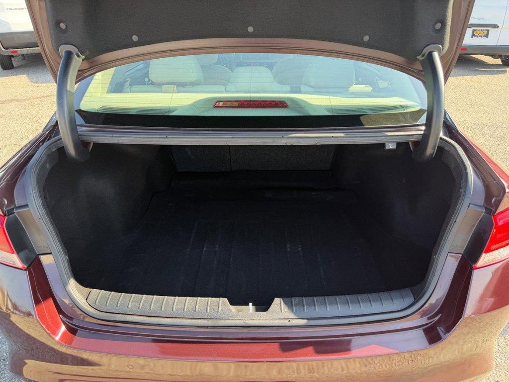 Used 2018 Kia Optima LX image 39