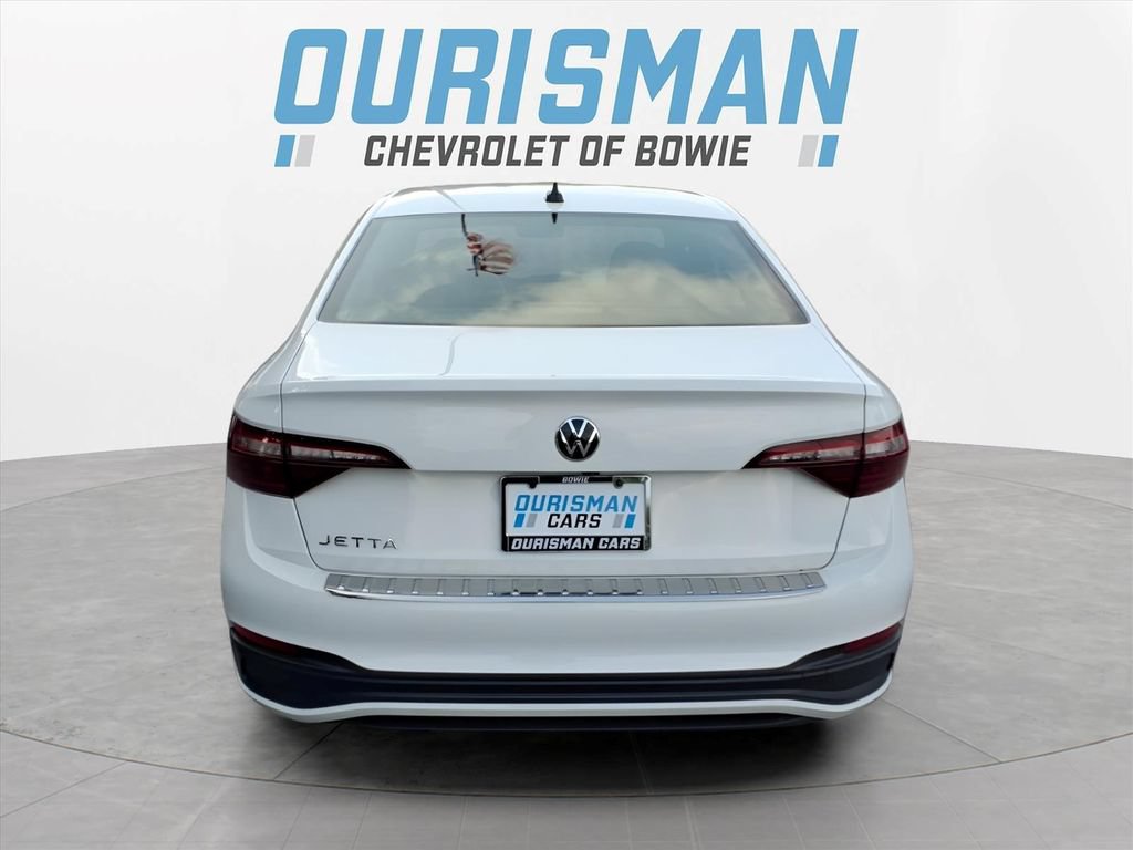 Used 2023 Volkswagen Jetta Sport FWD image 4