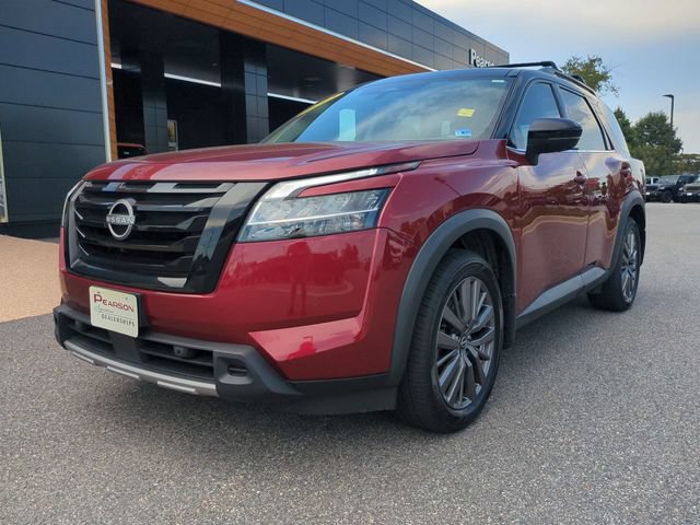 Used 2023 Nissan Pathfinder SL w/ SL Premium Package AWD/4WD image 8
