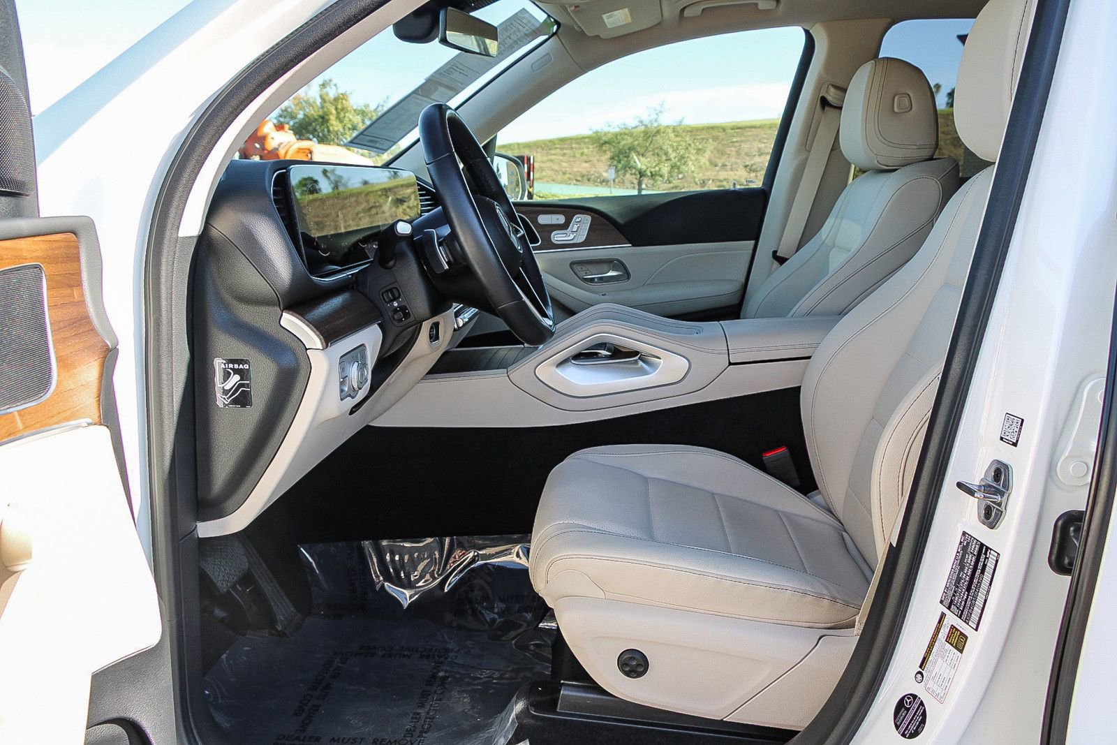 Certified 2025 Mercedes-Benz GLE 450e 4MATIC image 17