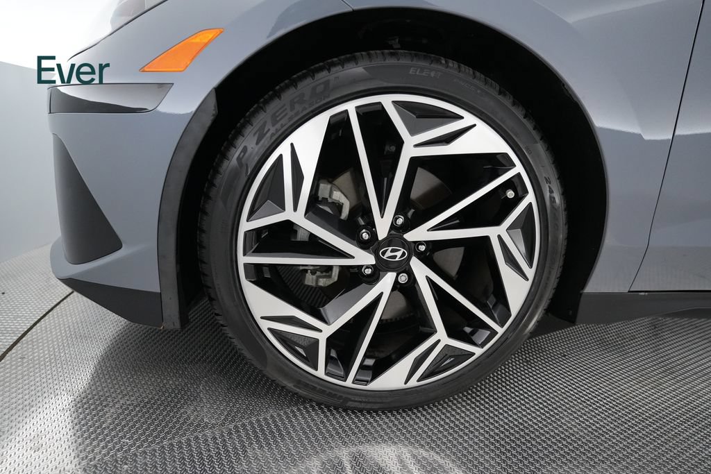 Used 2024 Hyundai Ioniq 6 SEL RWD image 21