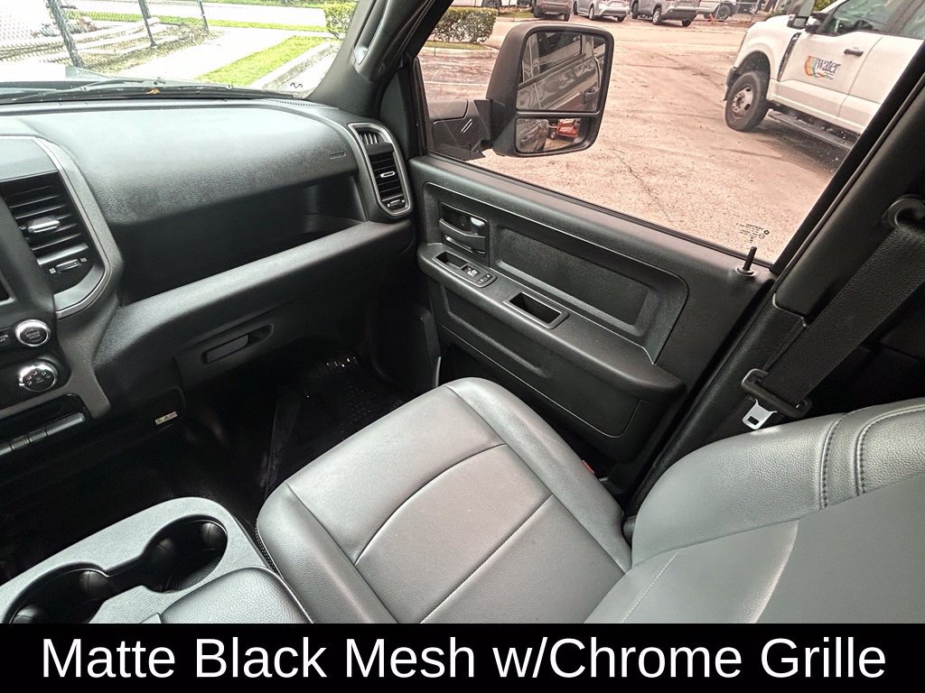 Used 2024 RAM 3500 Tradesman w/ Chrome Appearance Group AWD/4WD image 11