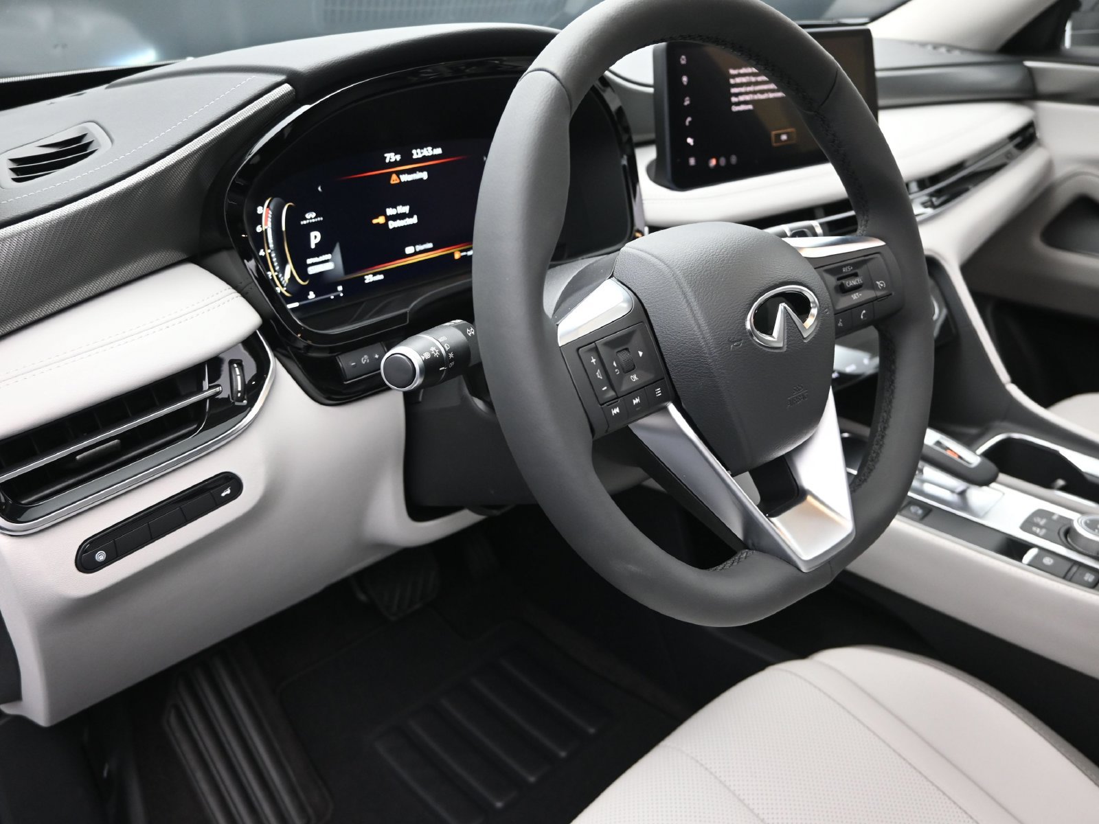 Used 2026 INFINITI QX60 Pure w/ Cargo Package FWD image 12