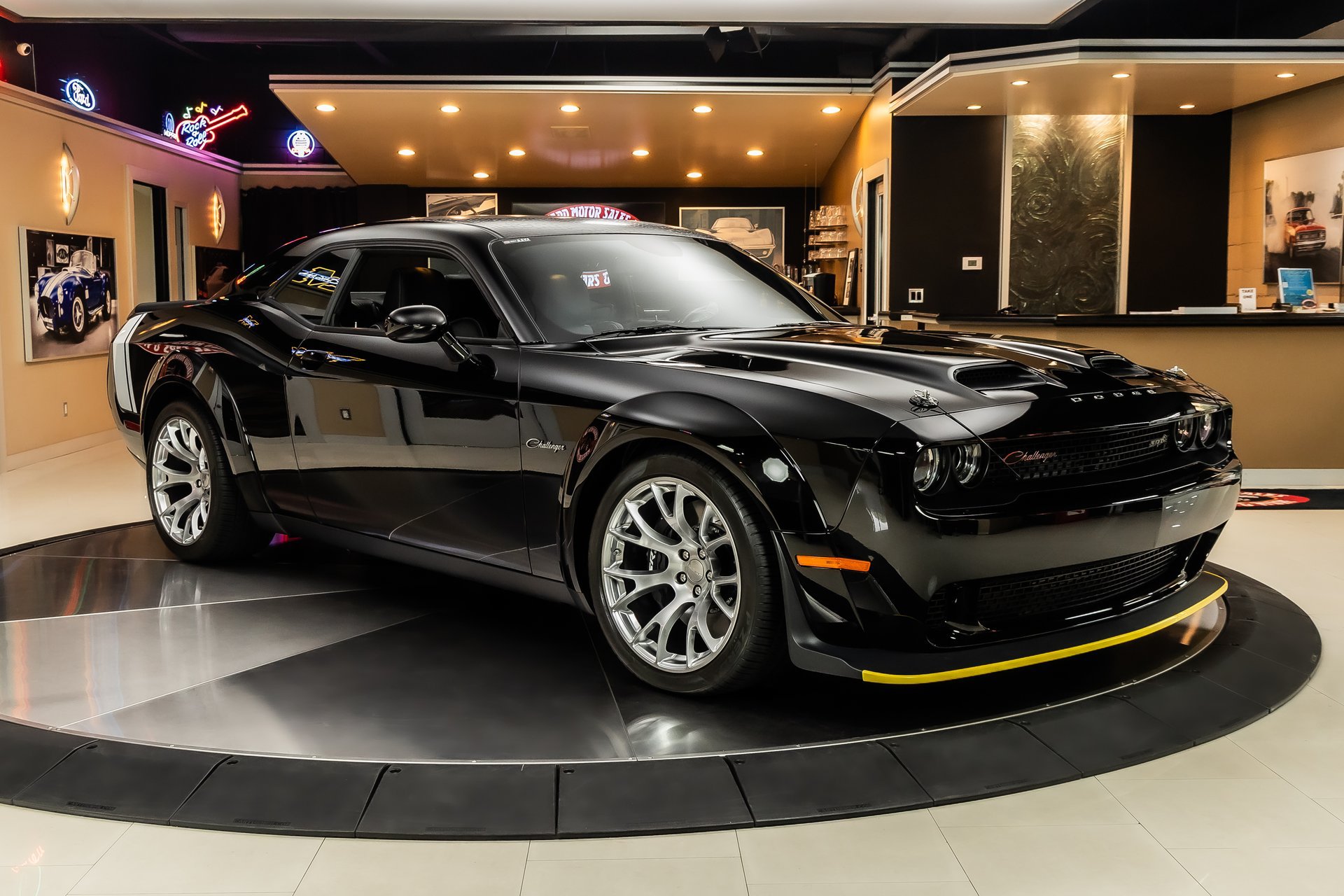 Used 2023 Dodge Challenger SRT Hellcat Redeye RWD image 9