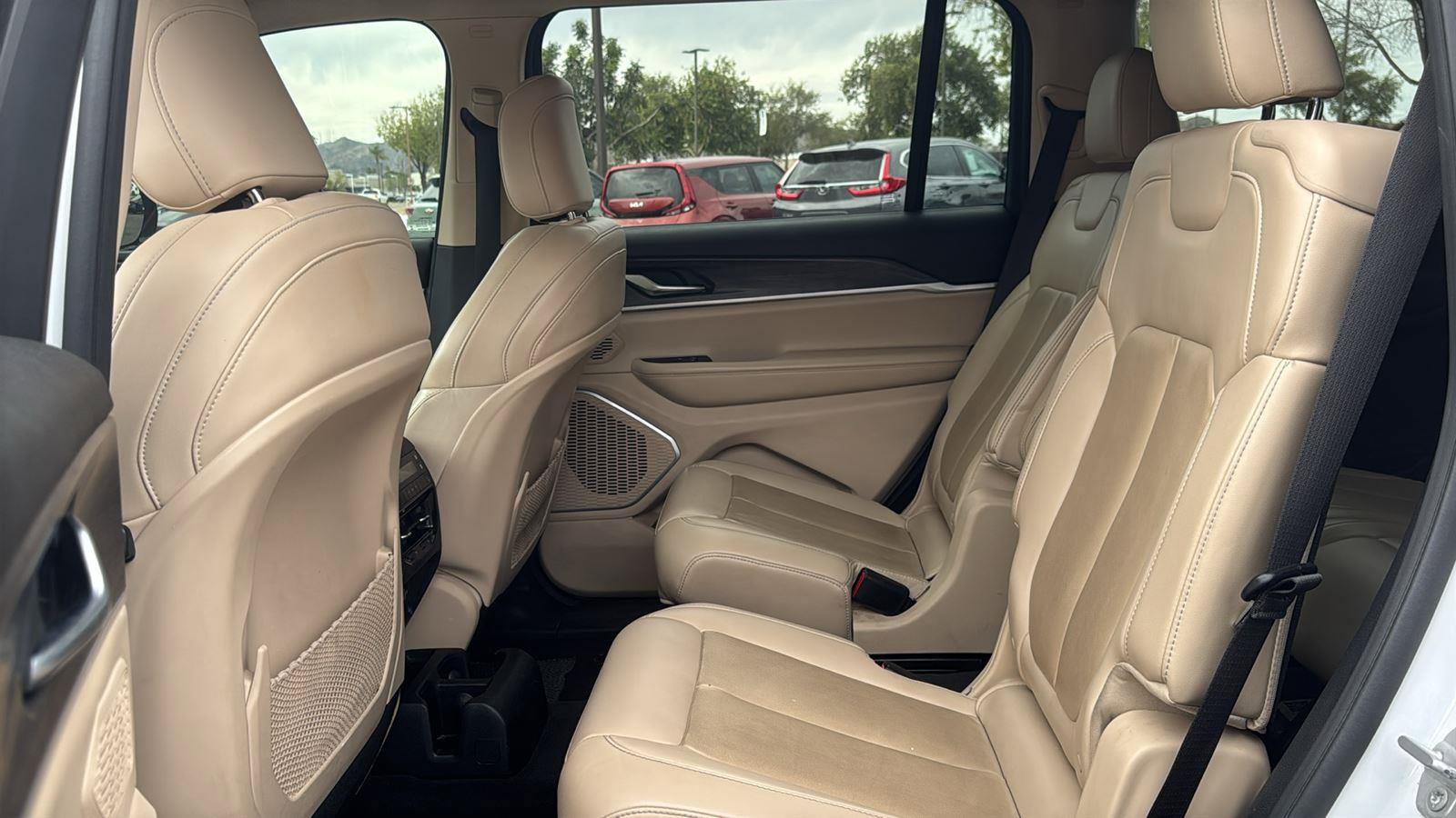 Used 2021 Jeep Grand Cherokee L Limited image 23