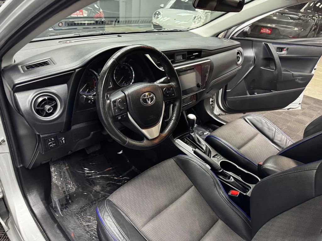 Used 2019 Toyota Corolla SE w/ Carpet Mat Package (TMS) FWD image 36