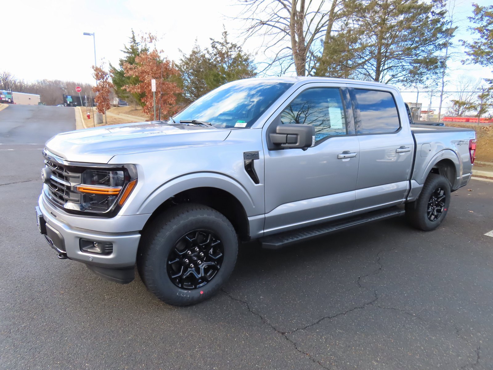 New 2025 Ford F150 XLT w/ Equipment Group 302A MID image 2