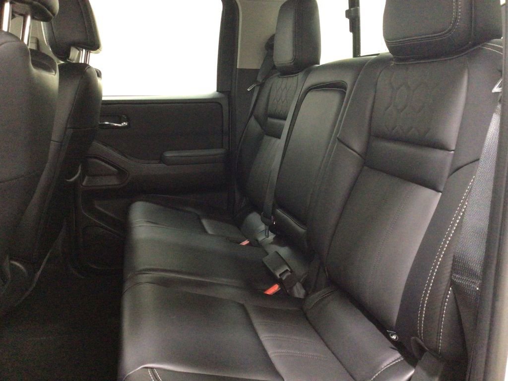 Used 2024 Nissan Frontier SL w/ Technology Package image 18