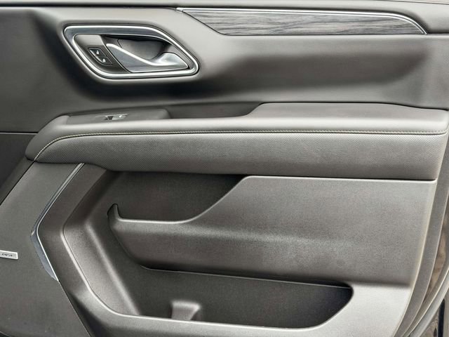 Used 2023 GMC Yukon XL SLT image 6