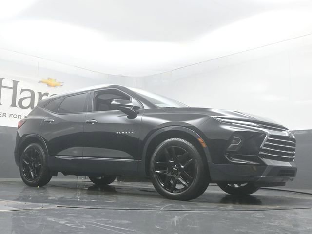 Used 2023 Chevrolet Blazer Premier w/ Driver Confidence II Package FWD image 2