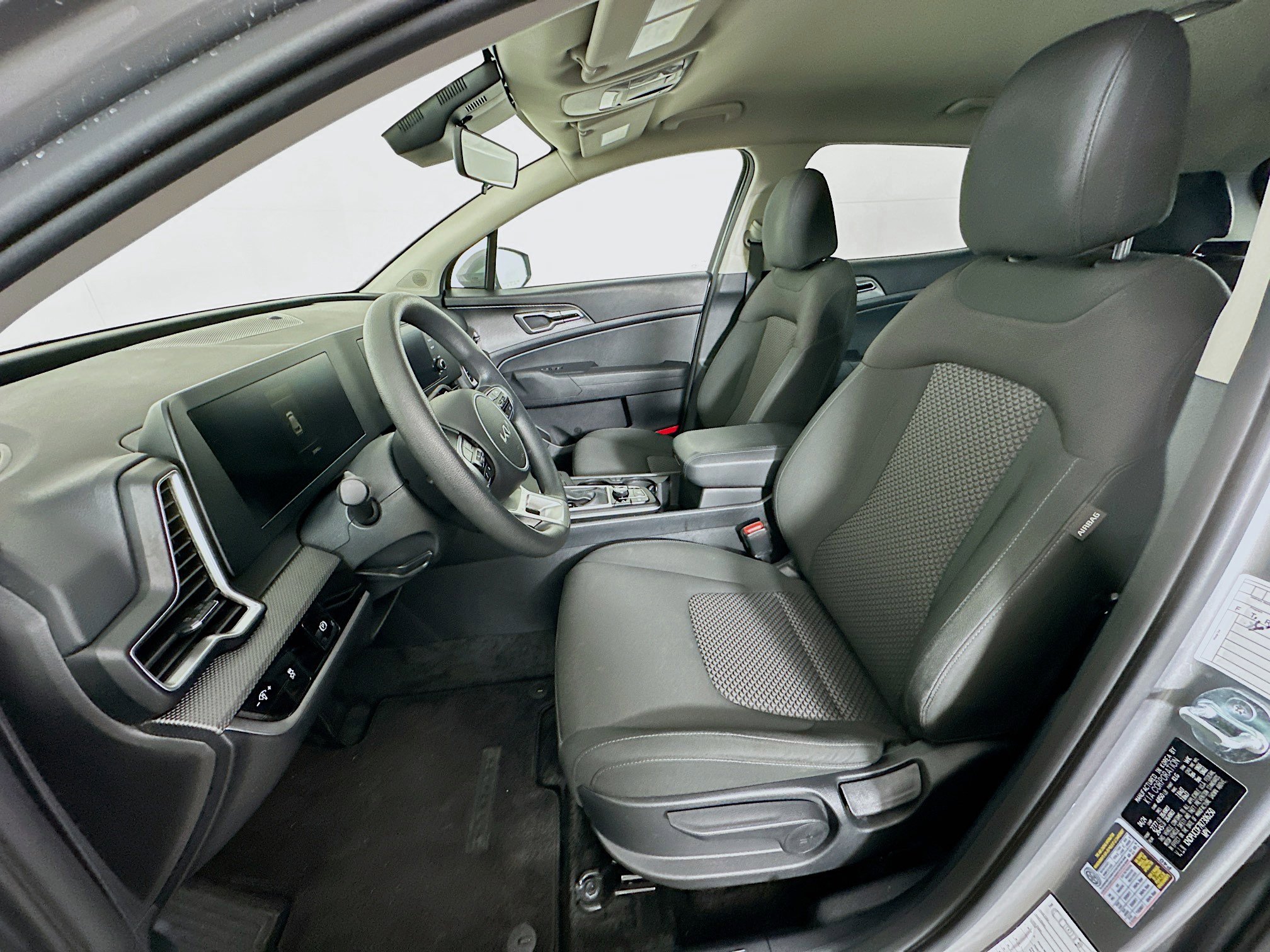 Used 2024 Kia Sportage LX image 13