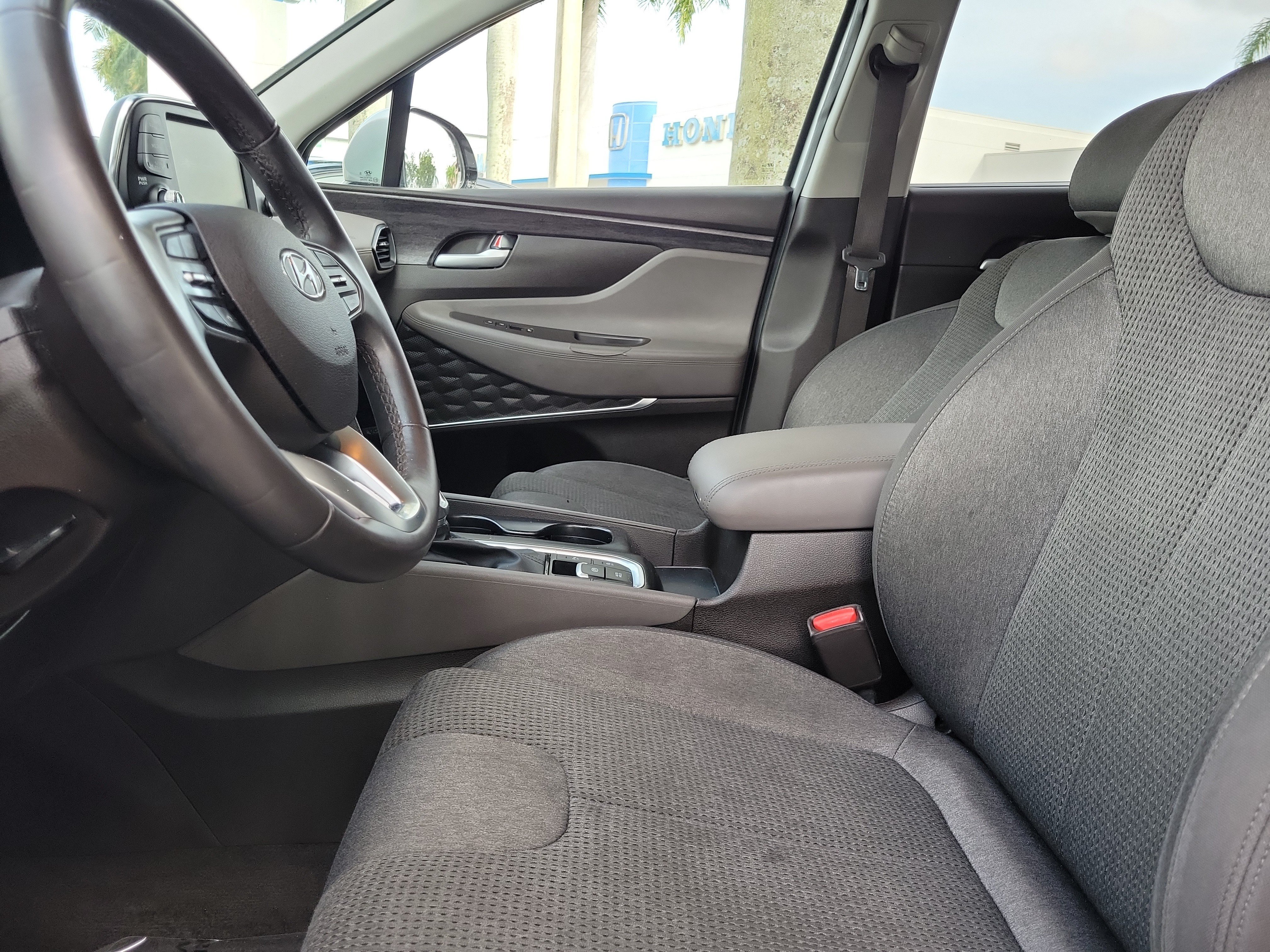Used 2019 Hyundai Santa Fe SEL FWD image 20