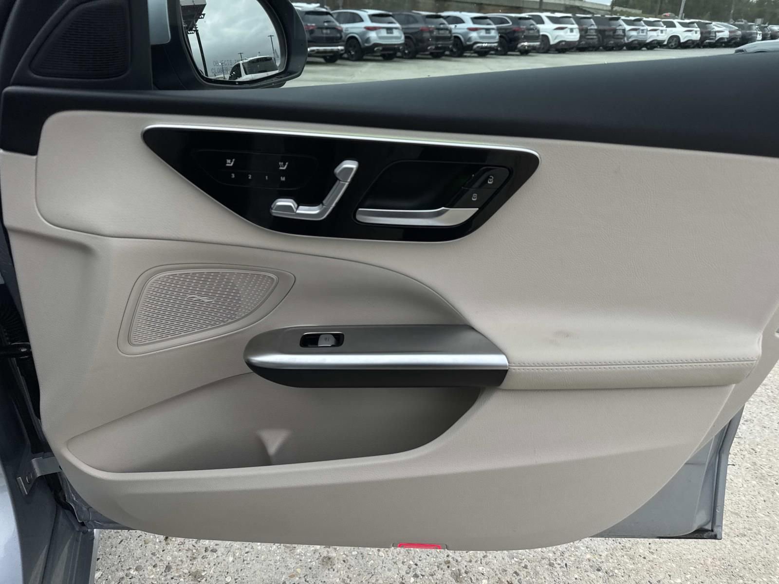 Used 2025 Mercedes-Benz C 300 Sedan image 14