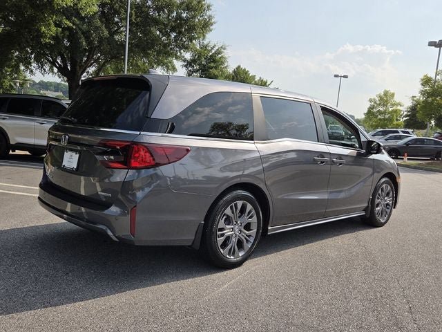 Certified 2026 Honda Odyssey Touring image 7