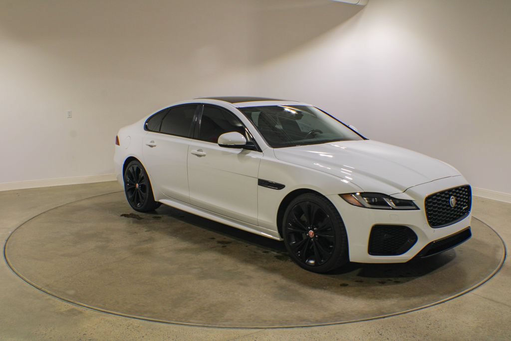 Certified 2022 Jaguar XF R-Dynamic SE AWD/4WD image 8