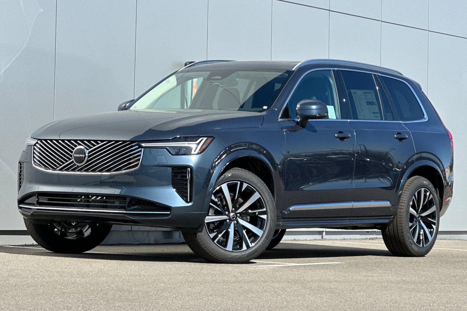 New 2025 Volvo XC90 B6 Core w/ Protection Package Premier AWD/4WD video 1