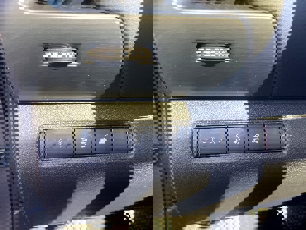 New 2025 Nissan Pathfinder SL w/ Lighting Package (N92) image 13