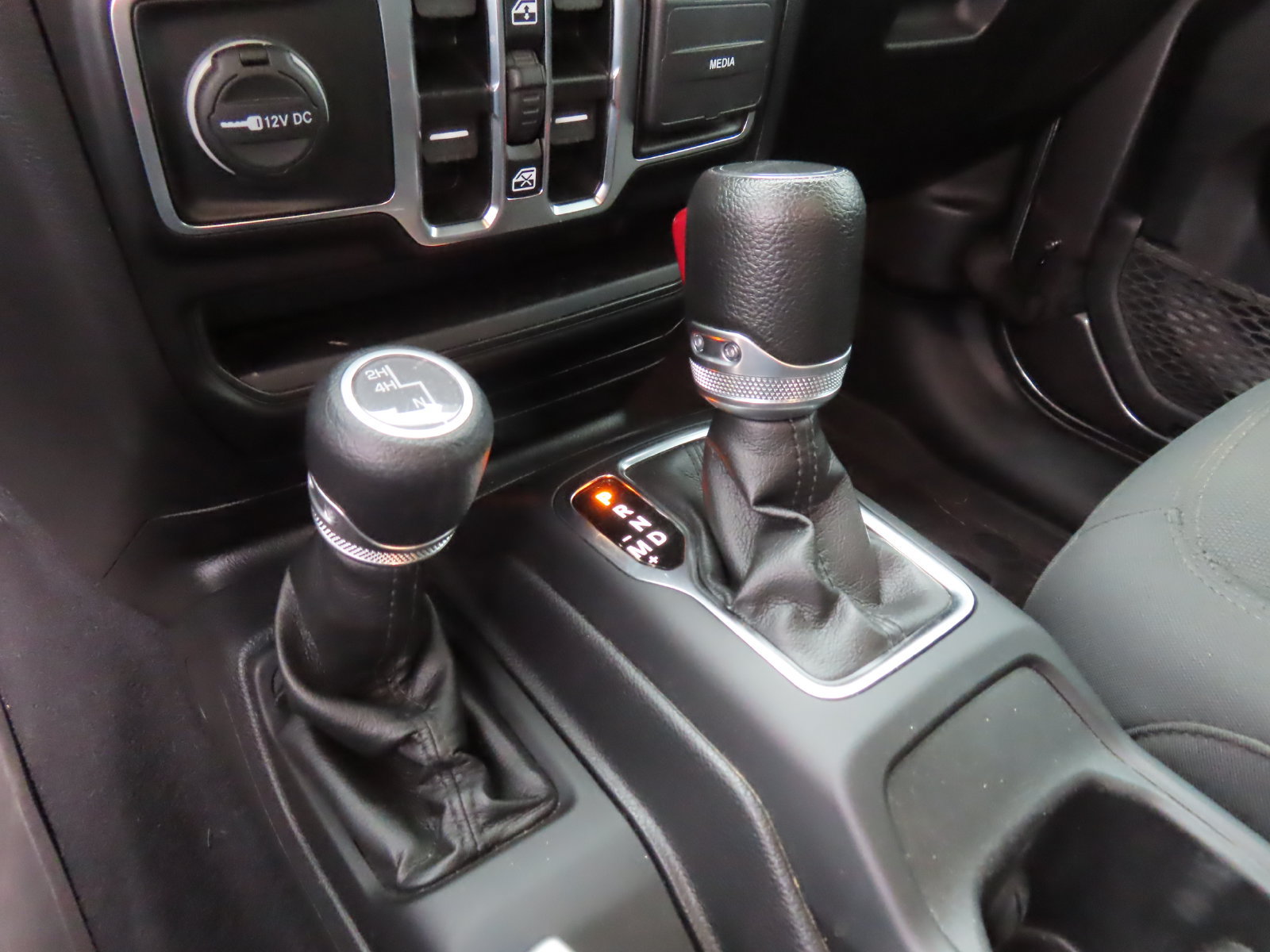 Used 2022 Jeep Gladiator Sport AWD/4WD image 28