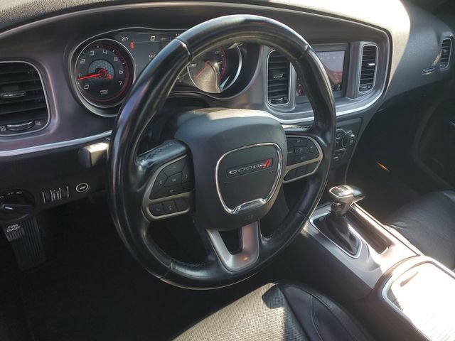 Used 2020 Dodge Charger SXT w/ Leather Interior Group RWD image 17