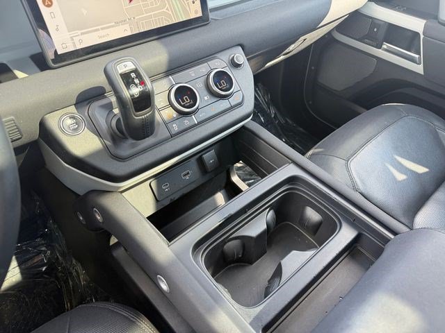 Used 2023 Land Rover Defender 110 X-Dynamic SE AWD/4WD image 23