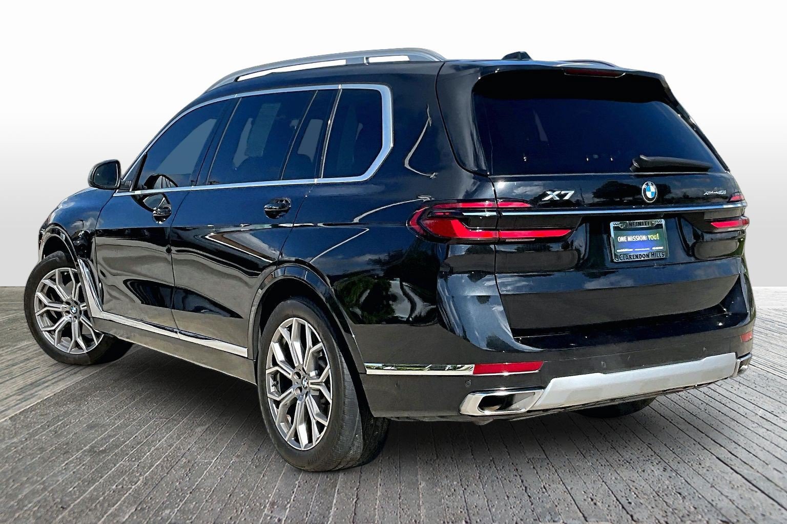 Used 2023 BMW X7 xDrive40i w/ Premium Package AWD/4WD image 6