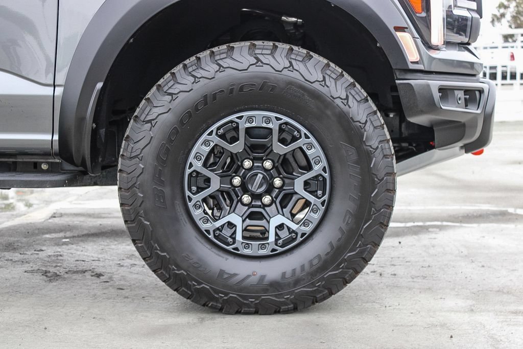 Used 2025 Ford F150 Raptor w/ Equipment Group 803A Raptor R AWD/4WD image 11
