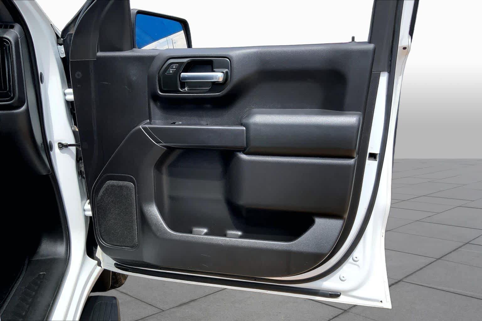 Used 2020 Chevrolet Silverado 1500 Custom w/ Infotainment Package RWD image 21