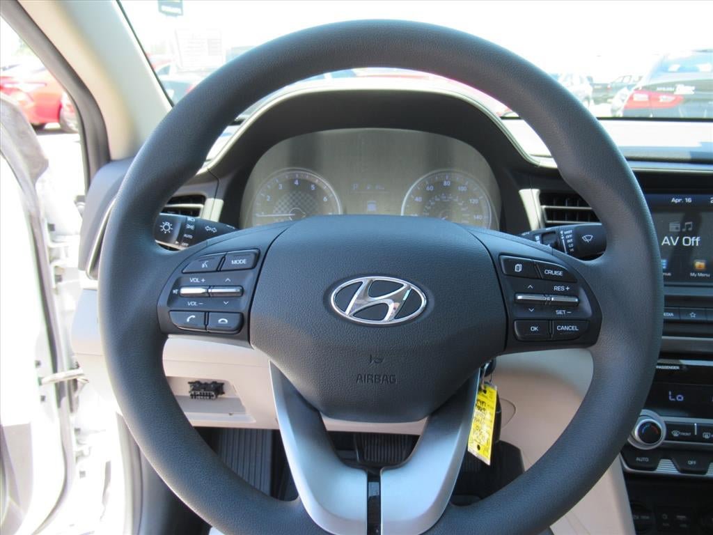 Used 2020 Hyundai Elantra SEL FWD image 22