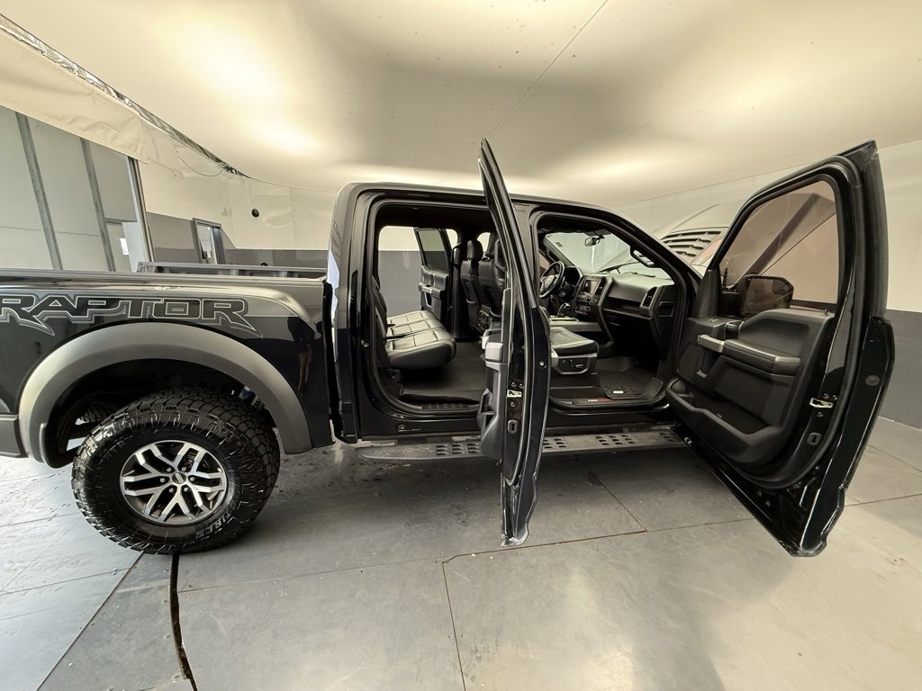 Used 2018 Ford F150 Raptor w/ Equipment Group 801A Mid image 20