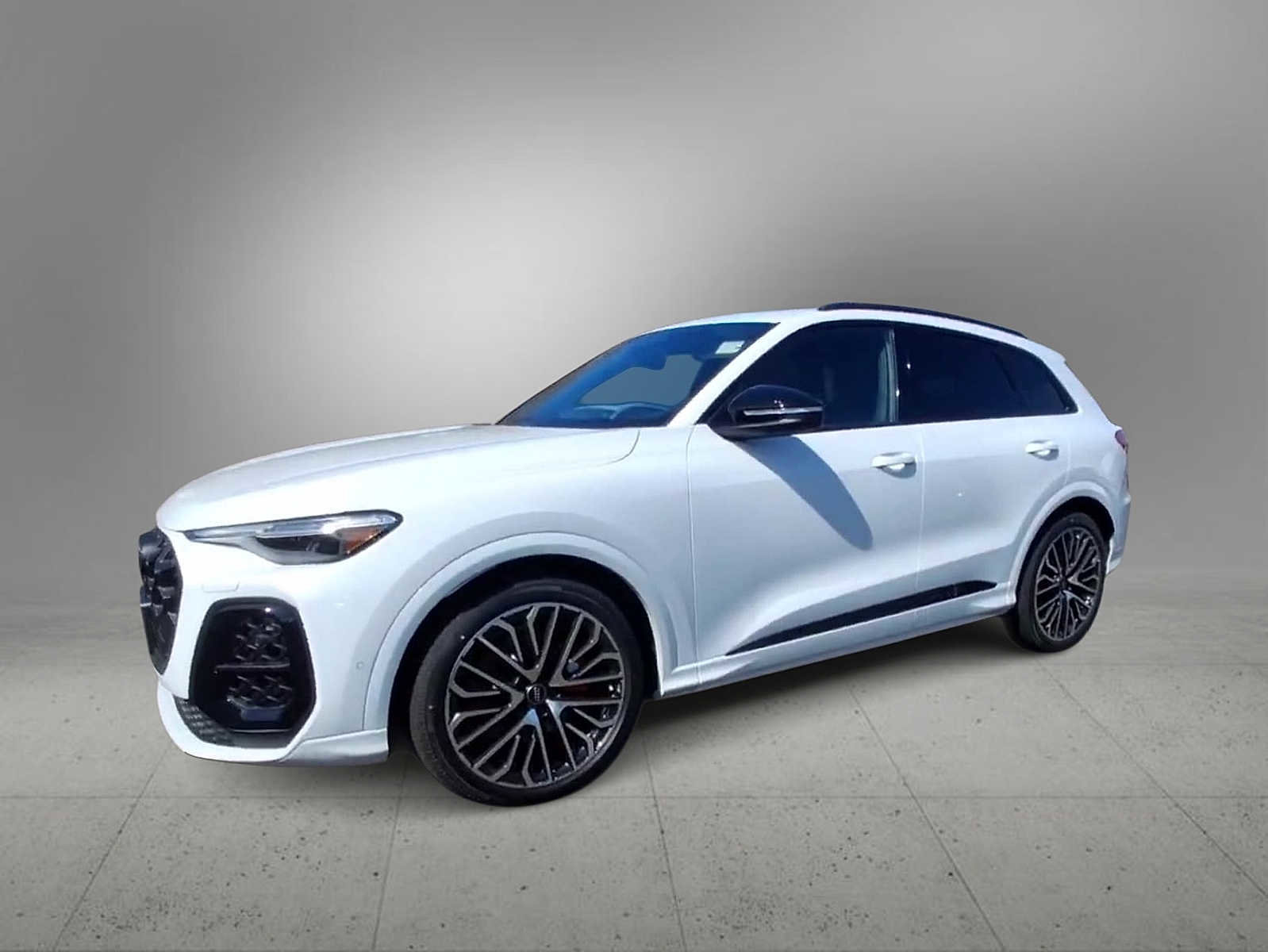 New 2025 Audi SQ5 Prestige image 4