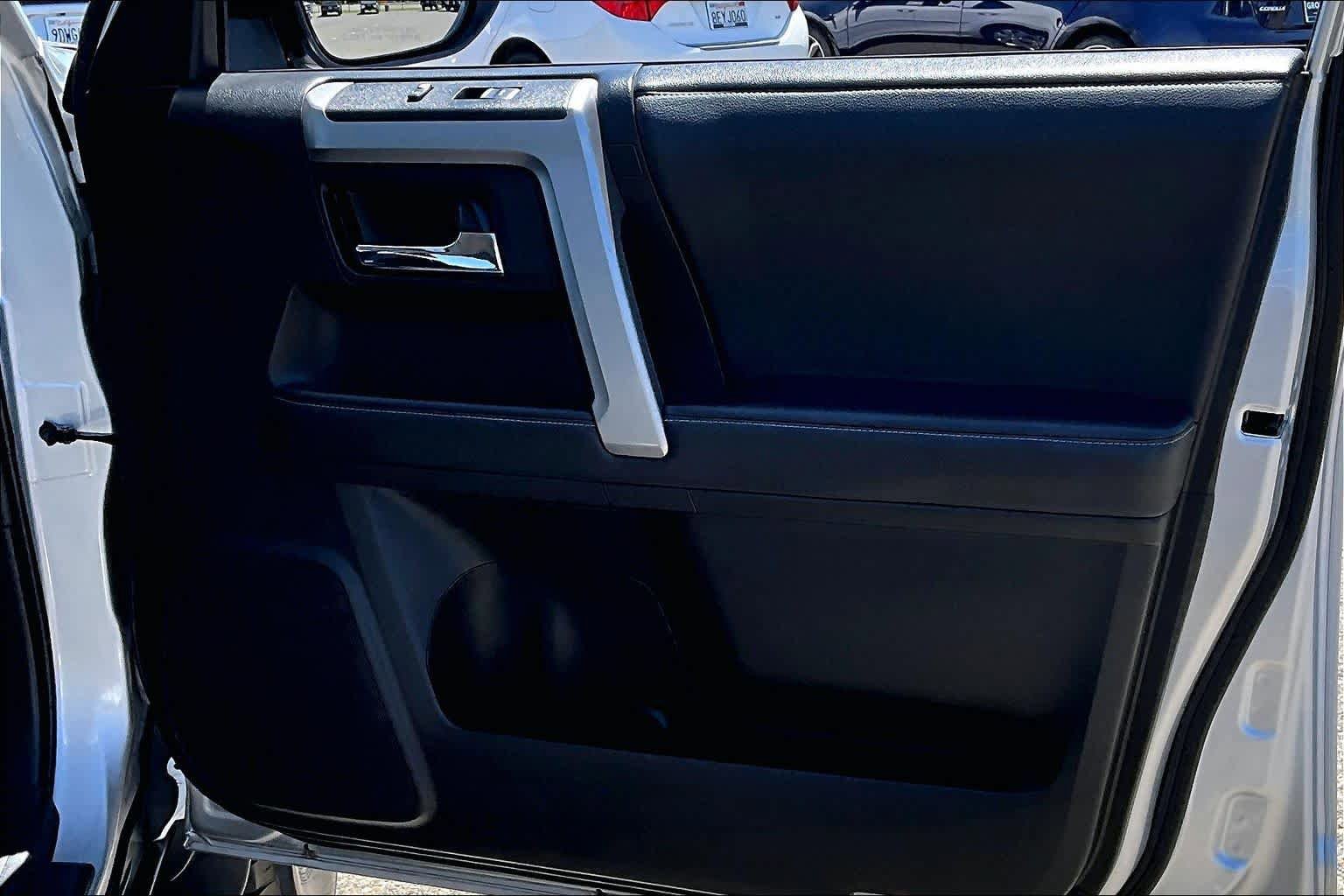Used 2021 Toyota 4Runner SR5 AWD/4WD image 22