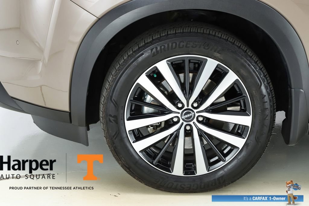 Used 2024 Nissan Pathfinder Platinum image 5