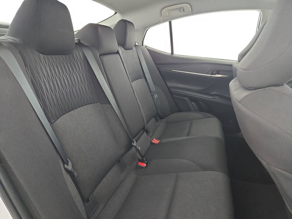 Used 2025 Toyota Camry LE FWD image 32
