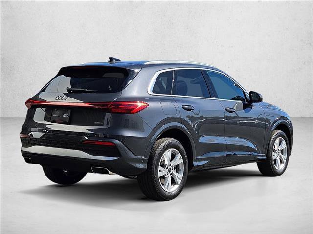 Used 2025 Audi Q5 Premium w/ Convenience Package image 5