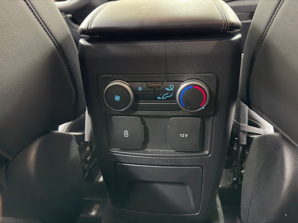 Used 2024 Ford Explorer XLT w/ Equipment Group 202A image 18