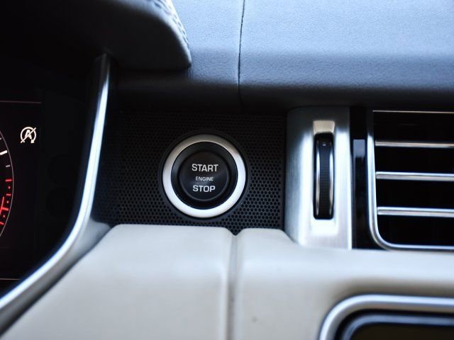 Used 2020 Land Rover Range Rover HSE image 13