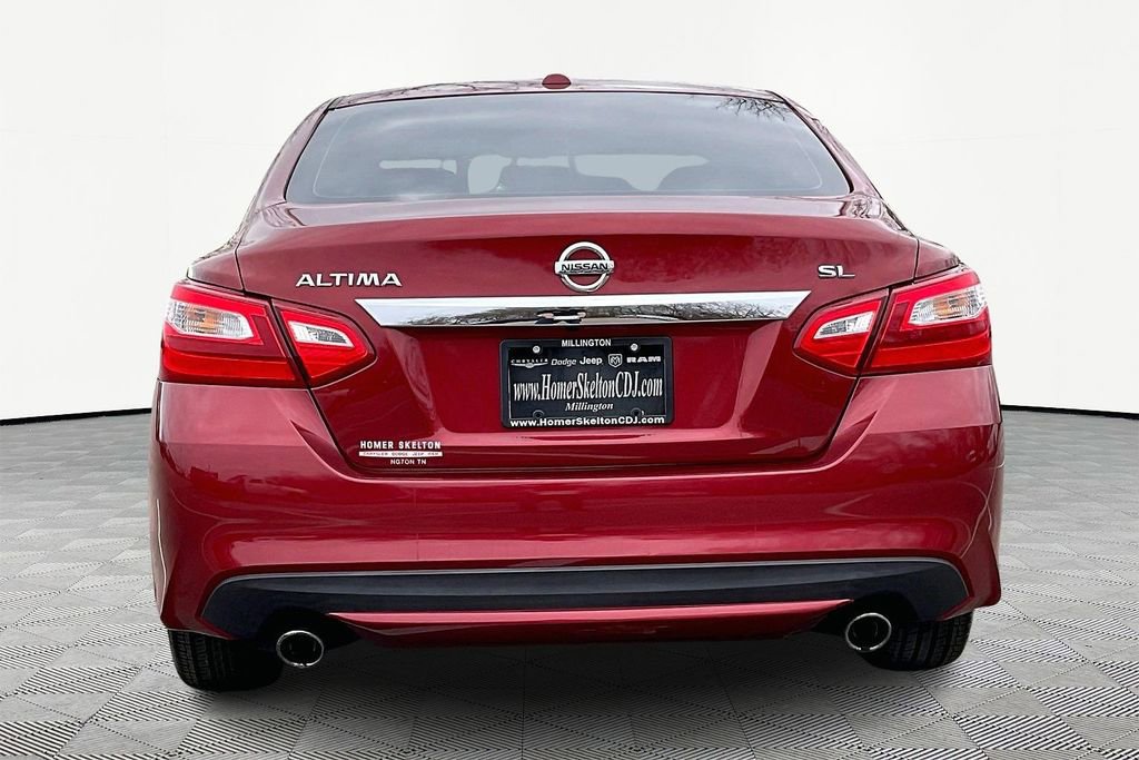 Used 2016 Nissan Altima 2.5 SL w/ Moonroof Package image 4