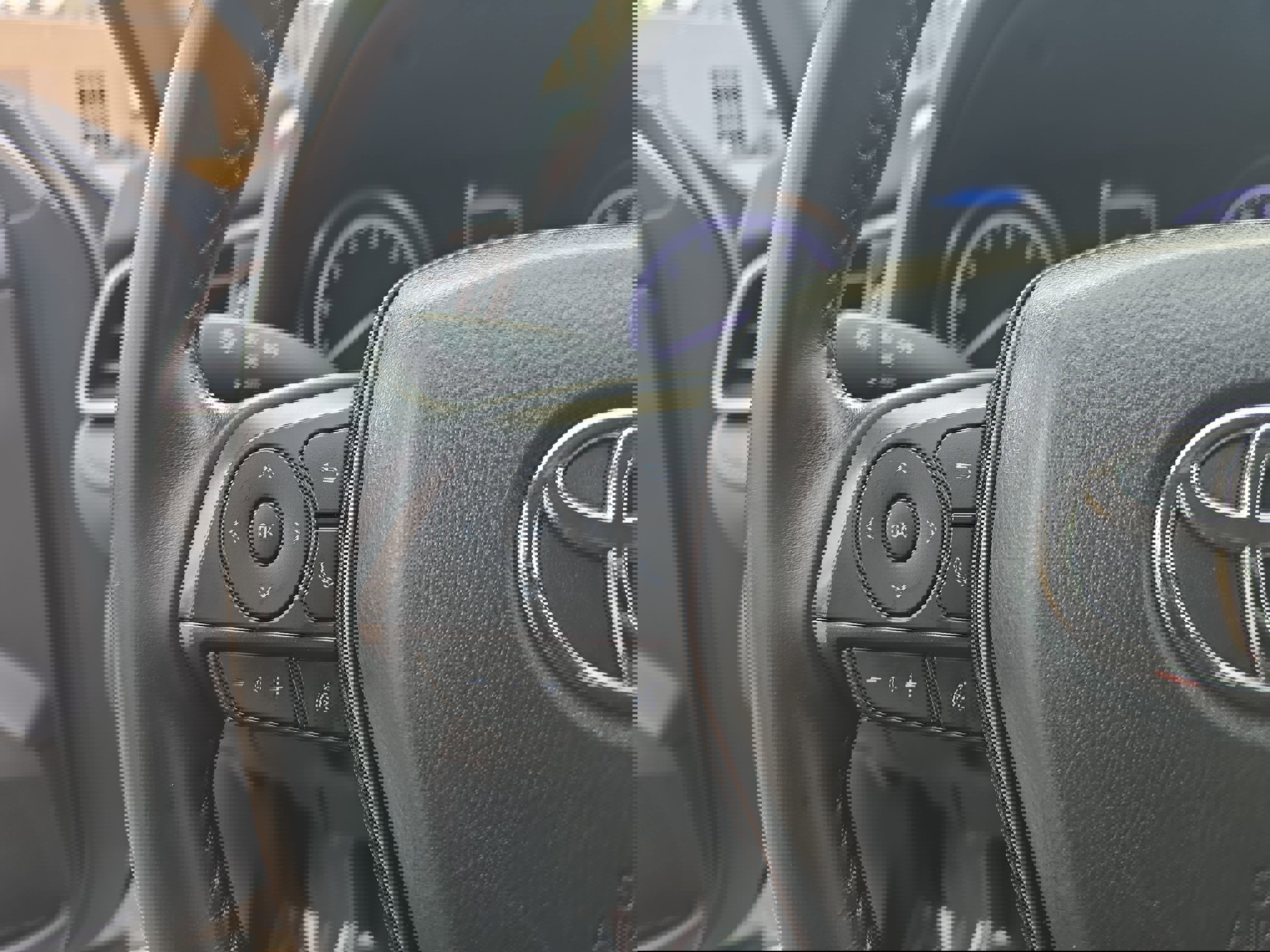 Used 2024 Toyota Camry SE image 16